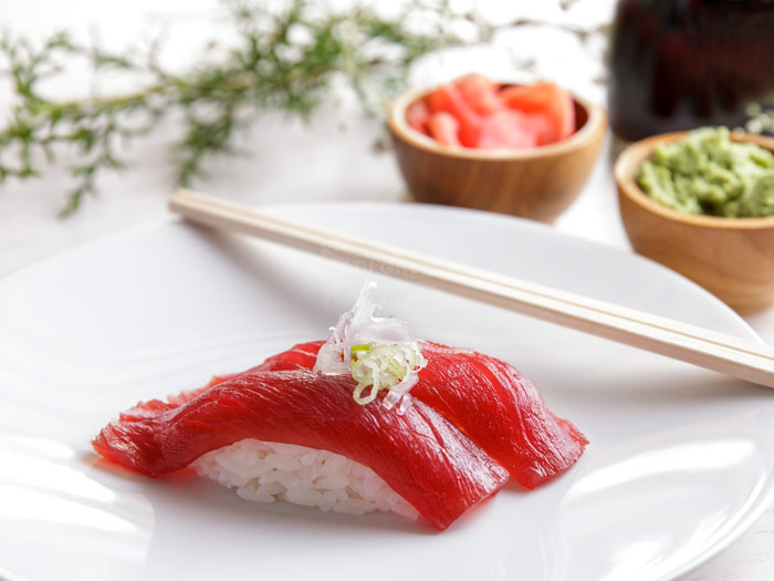 Phile-cá-ngừ-ăn-sashimi-sushi-ngon